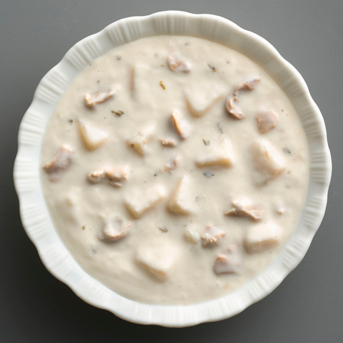 Progresso New England Clam Chowder Soup, Traditional Canned Soup, Gluten Free, 18.5 oz